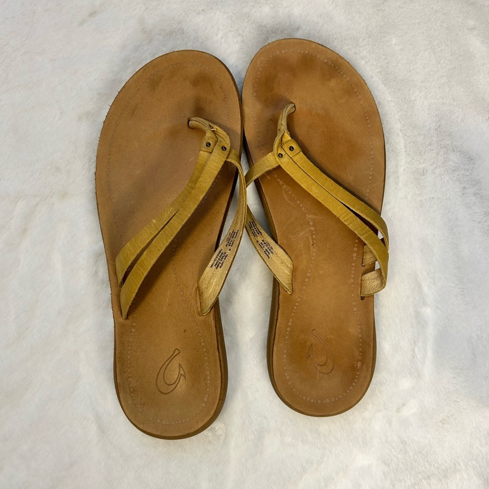 OluKai Leather Flip Flop Sandals Tan Comfort Beach Casual Women’s 9